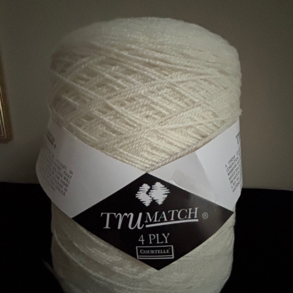 Knitting Machine Cone, 4 Ply, 400 g. Courtelle TruMatch